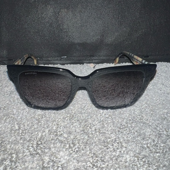 Burberry Sunglasses - Picture 1 of 3